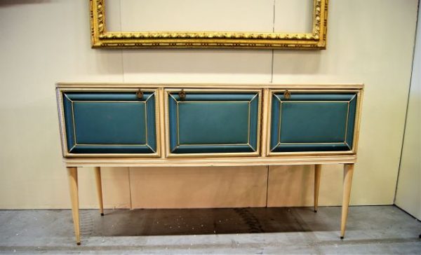 credenza-mid-century