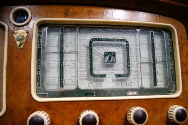 Radio a valvole Incar - immagine 6