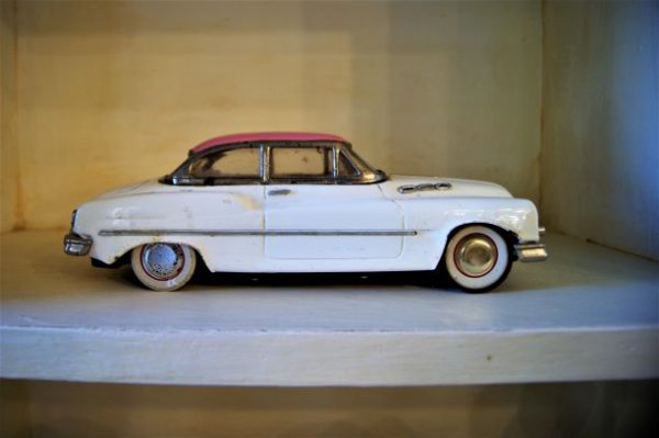 Macchinina in latta anni '60