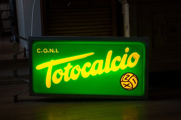 Insegna luminosa totocalcio