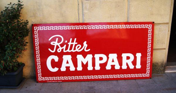 Campari insegna