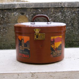 Cappelliera anni '30