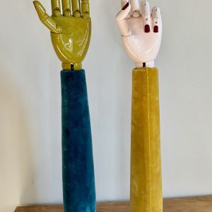 Espositori a forma di mani