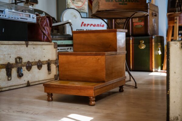 Scaletta contenitore in legno