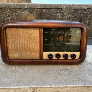 Radio a valvole Magnadyne
